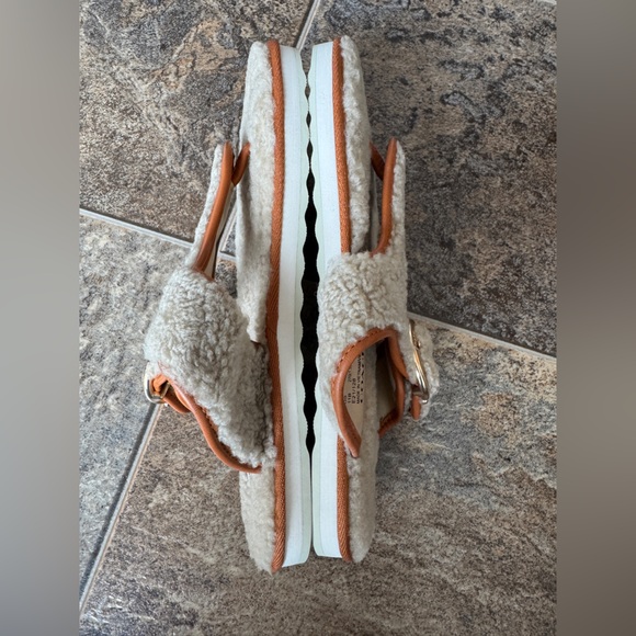 NEW!!! COACH Hollie Shearling Leather C Buckle Flip-Flop Sandals- Women’s 11B - Picture 6 of 10